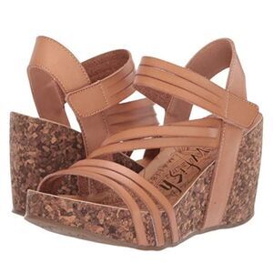 Women's Tan Wedge Sandals